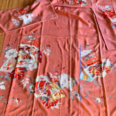 箪笥の着物をガラス衝立(裏面金屏風仕様)に製作。