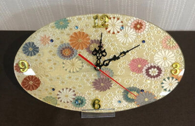着物地や帯地から「友禅時計」にリメイク